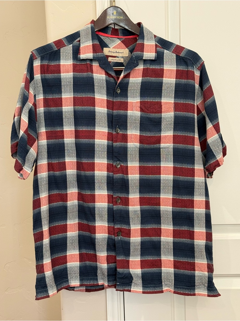 Tommy Bahama Men’s 100% Silk  Plaid Camp Shirt Short Sleeve Caaual Travel Sz L